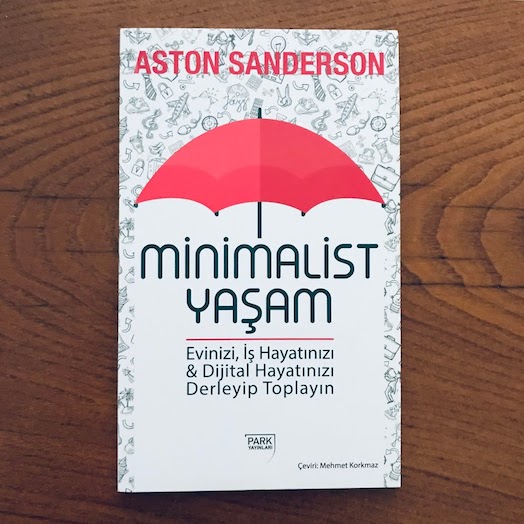Minimalist Living: Declutter Your Home, Schedule & Digital Life for Simple Living (and Discover Why Less is More) Minimalist Living: Declutter Your Home, Schedule & Digital Life for Simple Living (and Discover Why Less is More)
